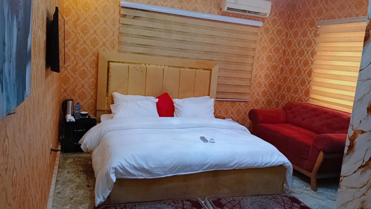 Nuit De Paris Hotel Abuja Exterior photo