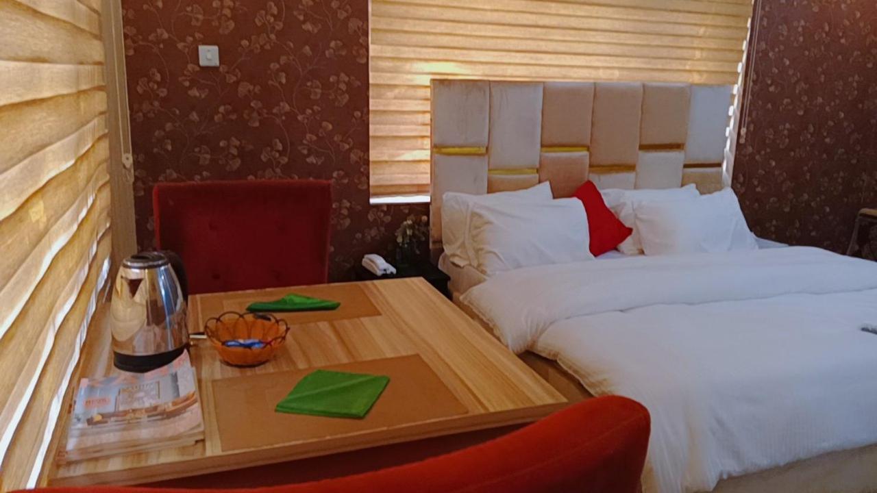 Nuit De Paris Hotel Abuja Exterior photo